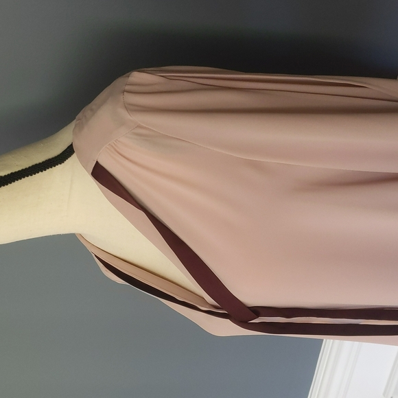 ✨HP✨ Lauren Conrad Button Down Top with Neck Tie - Size M - Picture 4 of 12